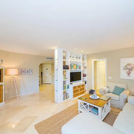 Luxurious In Apartment *