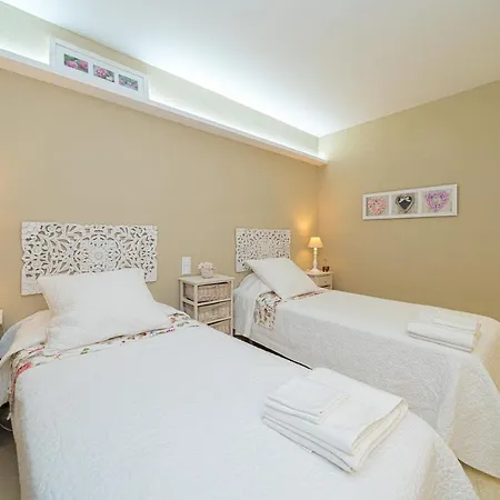 Apartment Luxurious In *