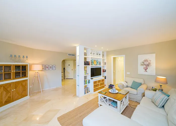 Luxurious In Apartment *